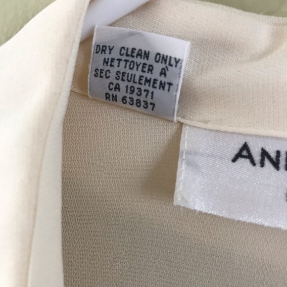 Ann Klein ll silk blouse - Picture 3 of 6